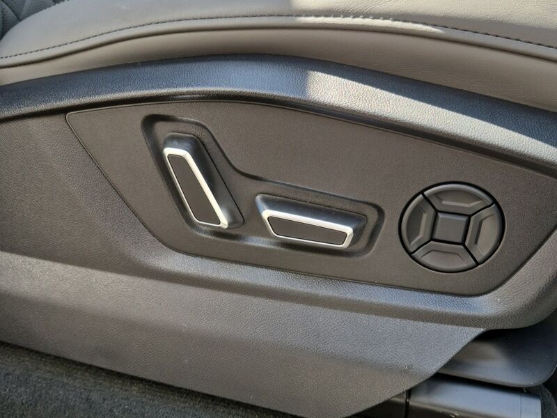 More views of Audi Q7