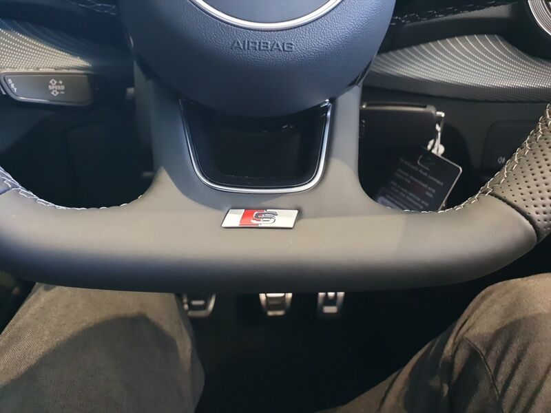 More views of Audi Q2