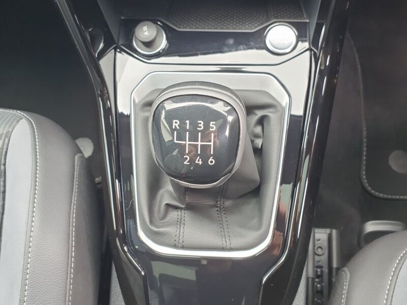 More views of Volkswagen T-Roc