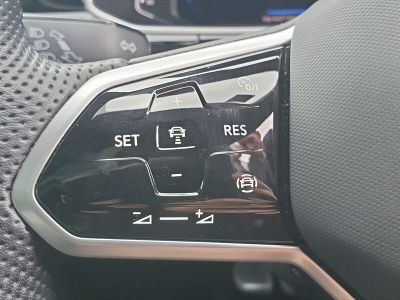 More views of Volkswagen T-Roc