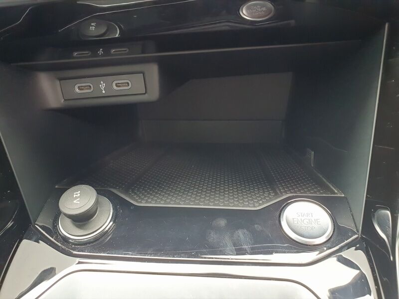 More views of Volkswagen T-Roc