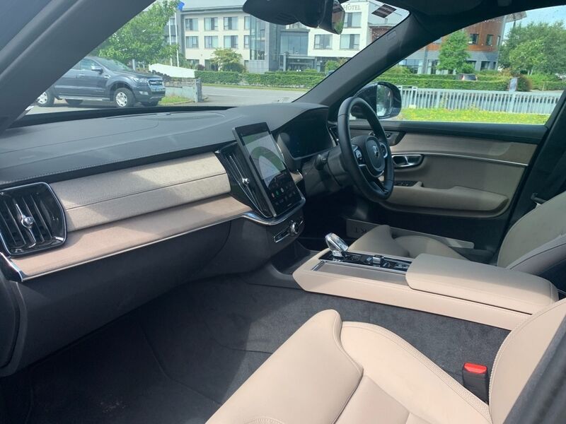 More views of Volvo XC90