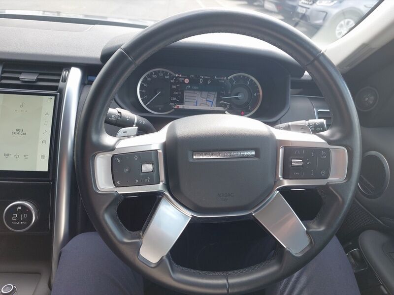 More views of Land Rover Discovery