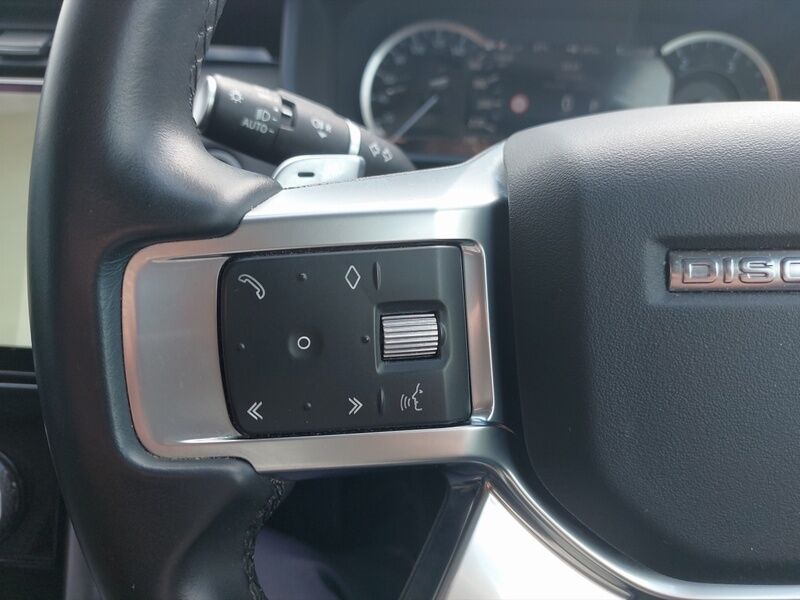 More views of Land Rover Discovery