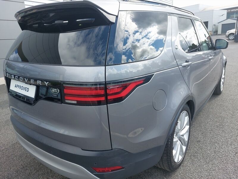 More views of Land Rover Discovery