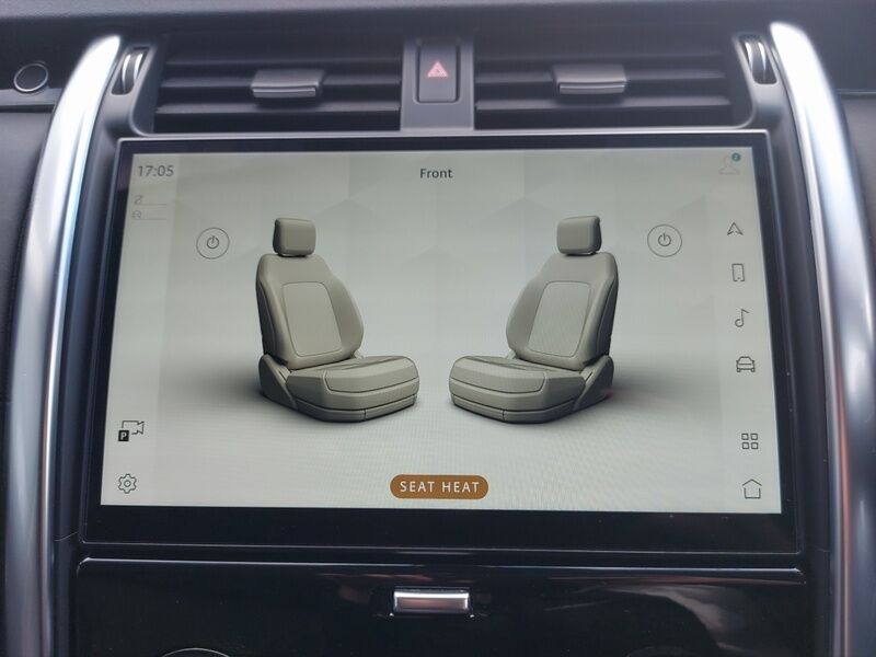 More views of Land Rover Discovery