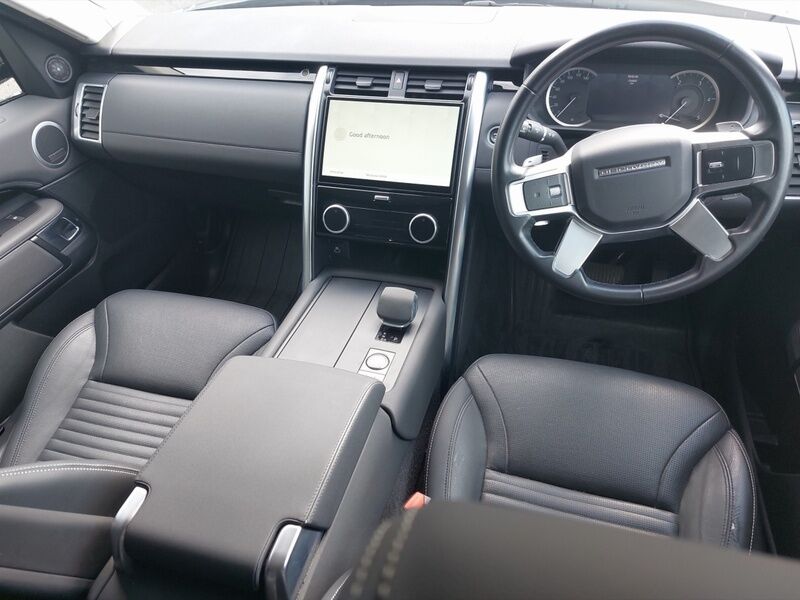 More views of Land Rover Discovery