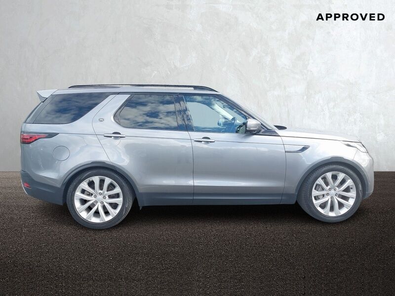 More views of Land Rover Discovery