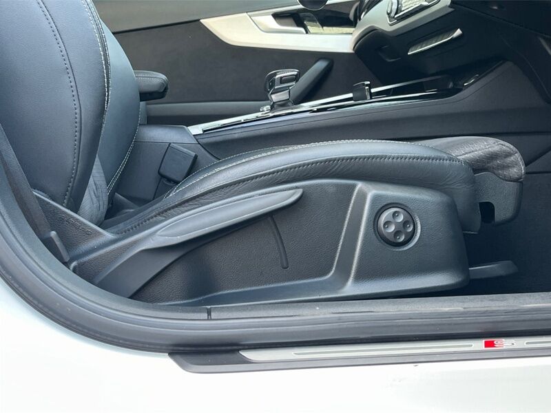 More views of Audi A4