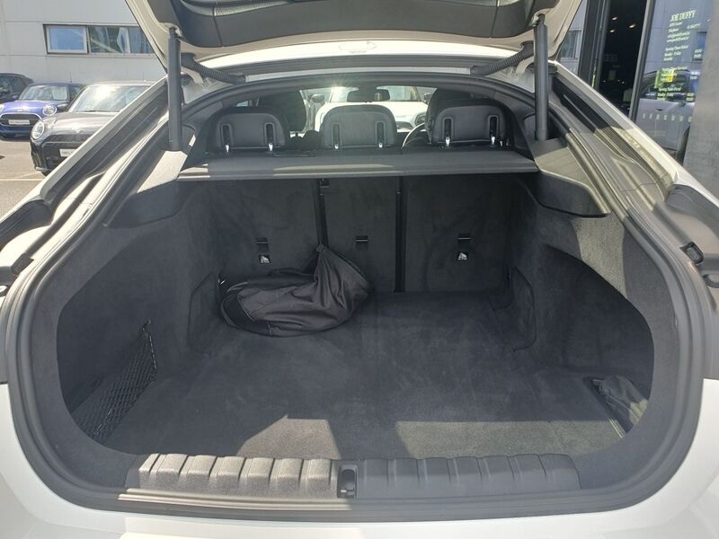 More views of BMW i4