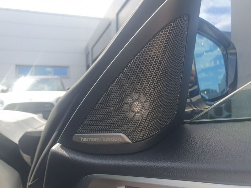 More views of BMW i4