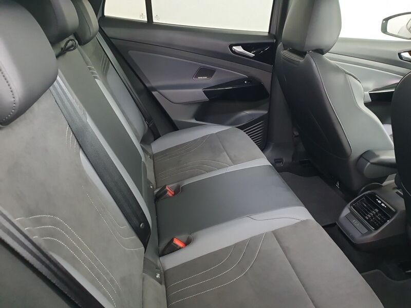 More views of Volkswagen ID.5
