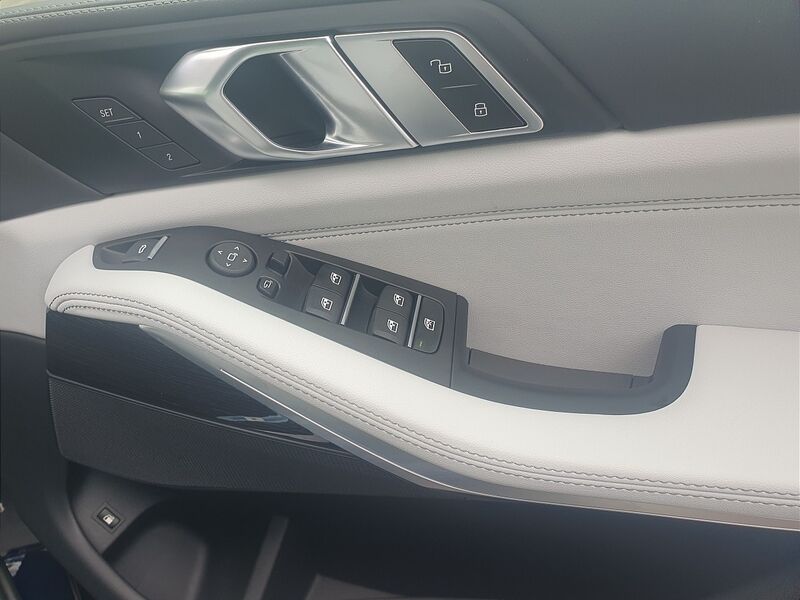 More views of BMW X5