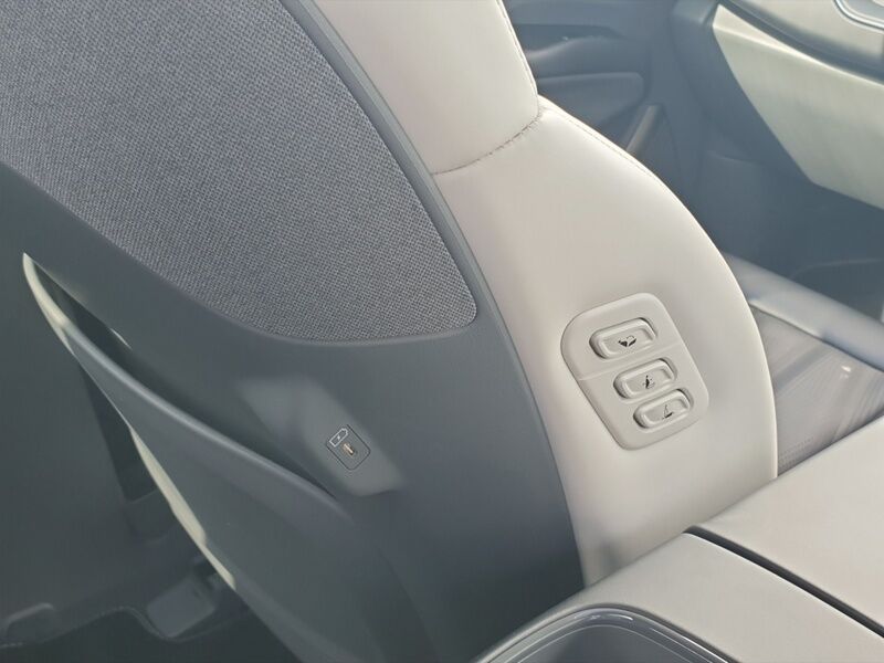 More views of Kia EV9