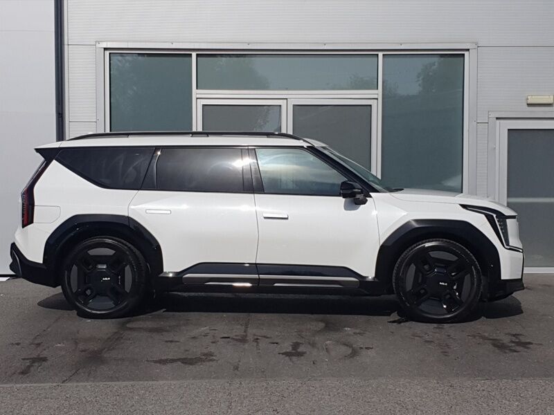 More views of Kia EV9