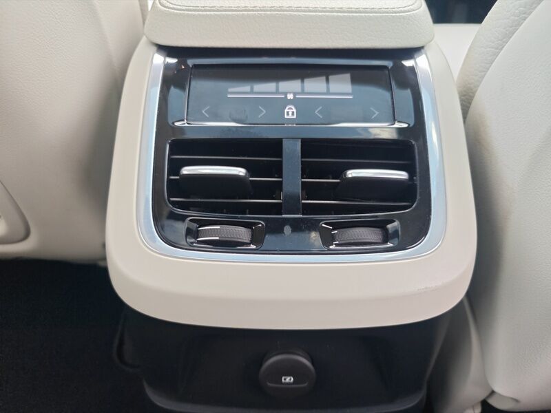 More views of Volvo XC90