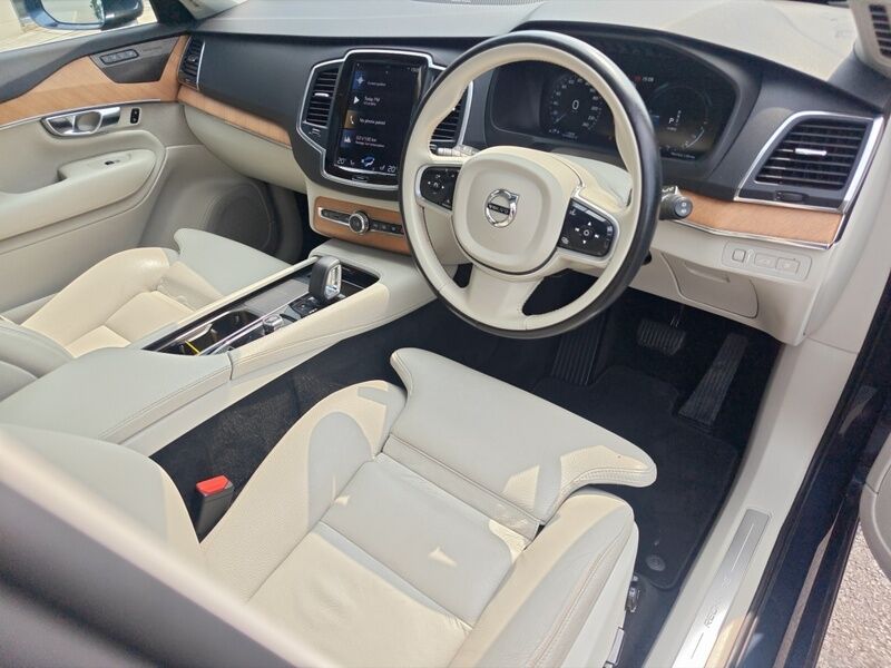 More views of Volvo XC90