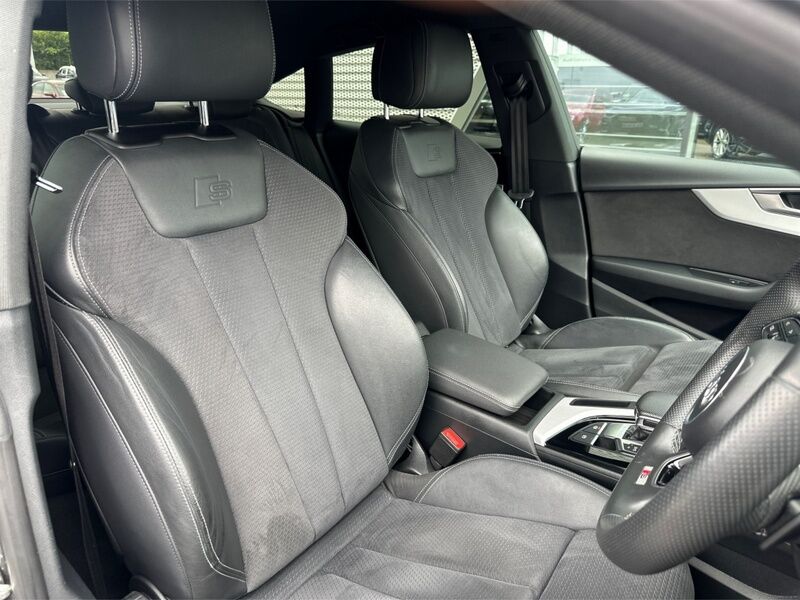 More views of Audi A5