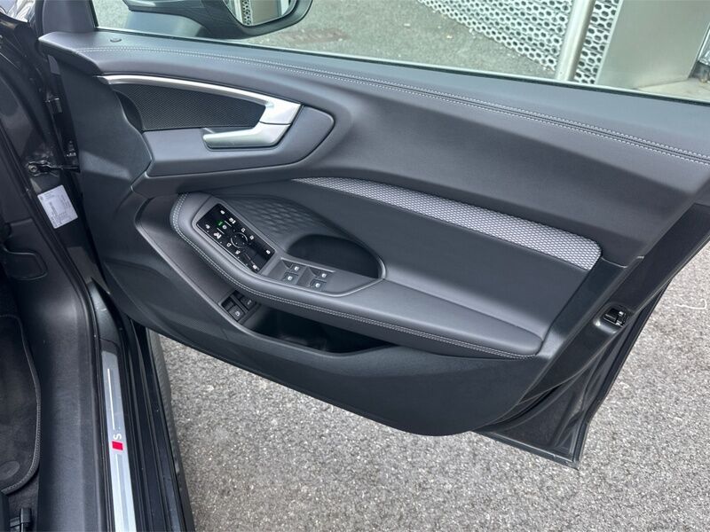 More views of Audi A5