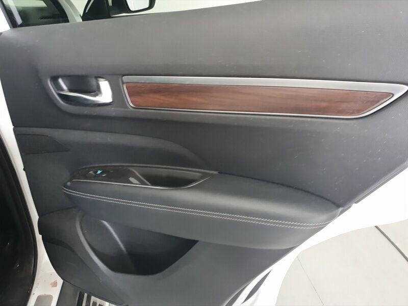 More views of Renault Koleos