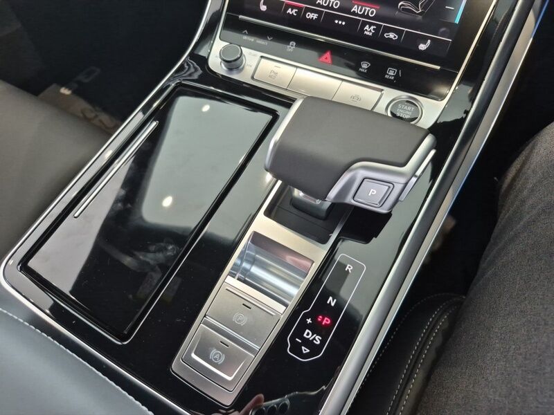 More views of Audi Q8