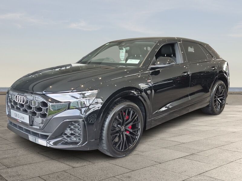 More views of Audi Q8
