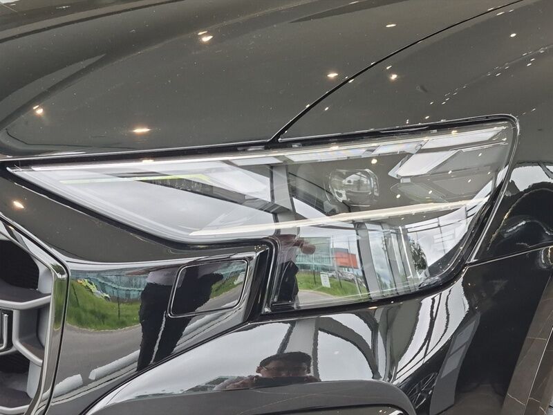 More views of Audi Q8