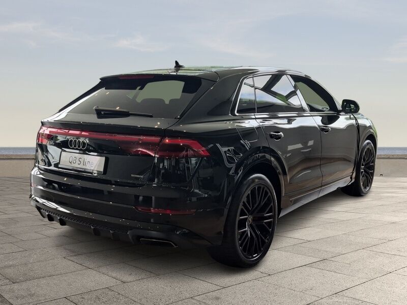 More views of Audi Q8
