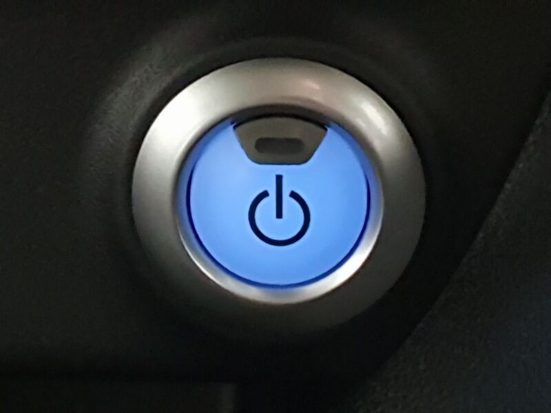 More views of Nissan Leaf