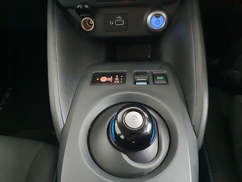 More views of Nissan Leaf