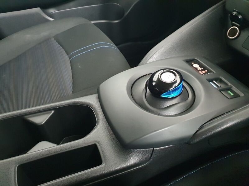More views of Nissan Leaf
