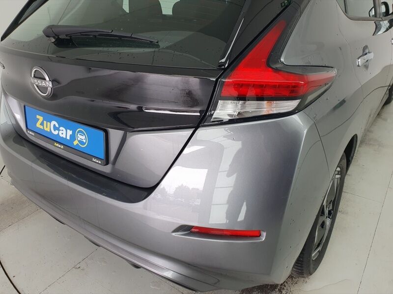 More views of Nissan Leaf