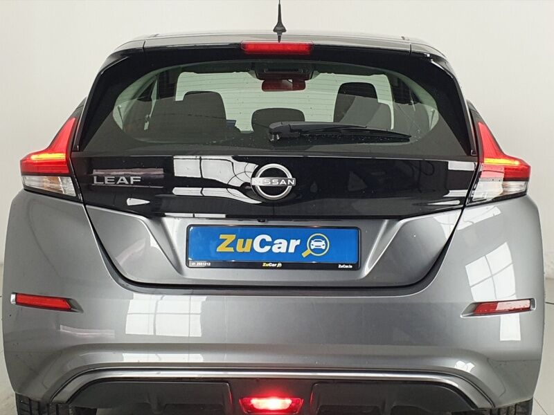 More views of Nissan Leaf