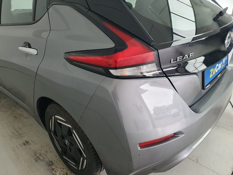 More views of Nissan Leaf