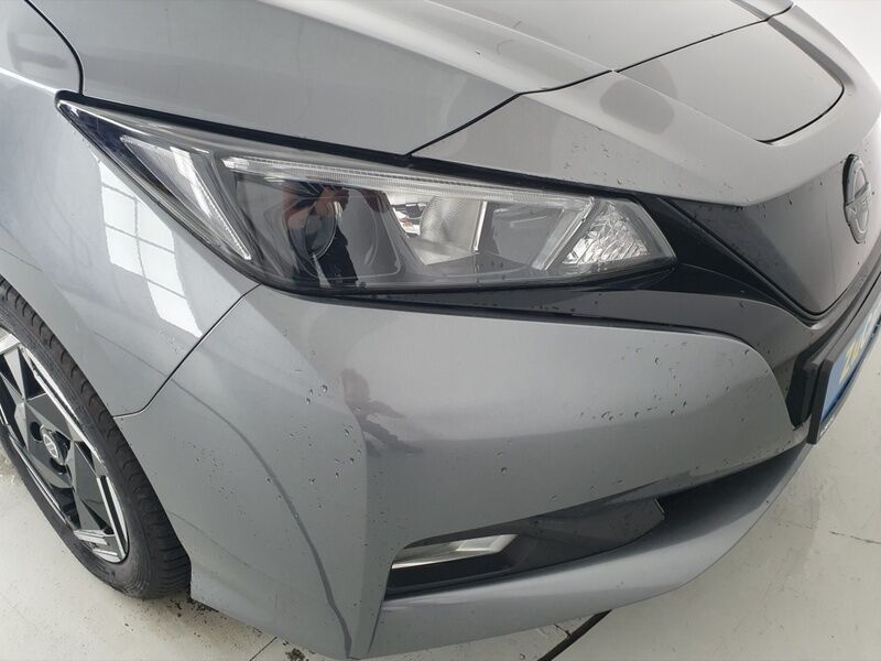More views of Nissan Leaf