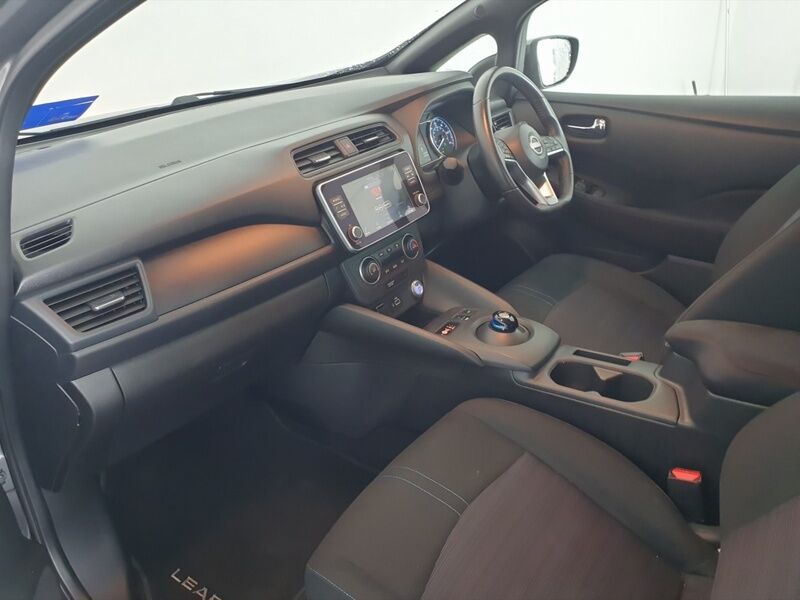 More views of Nissan Leaf