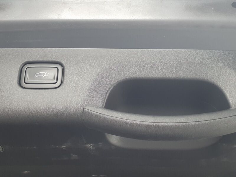 More views of Hyundai KONA