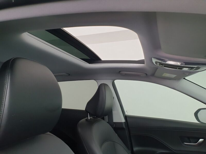 More views of Hyundai KONA