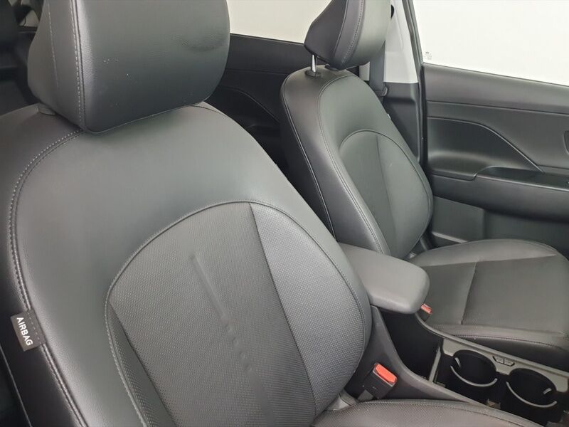 More views of Hyundai KONA