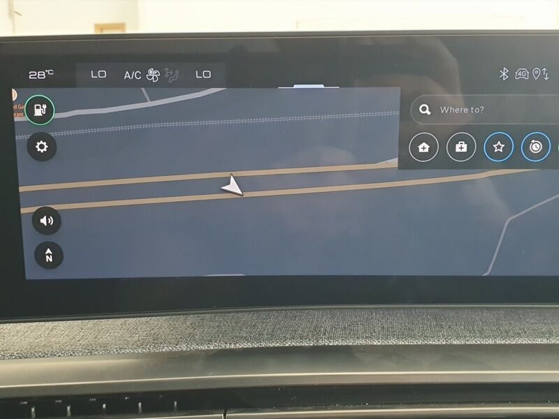 More views of Peugeot 5008