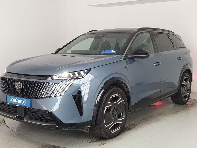 More views of Peugeot 5008