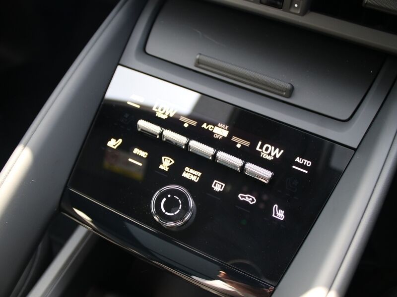 More views of Porsche Macan
