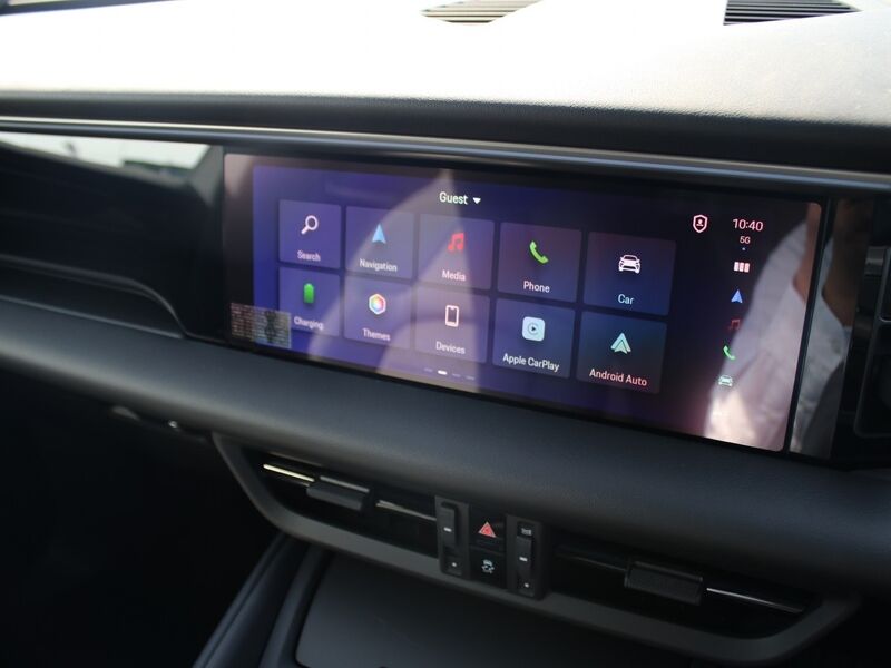 More views of Porsche Macan