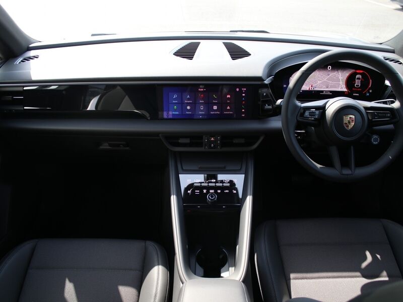 More views of Porsche Macan
