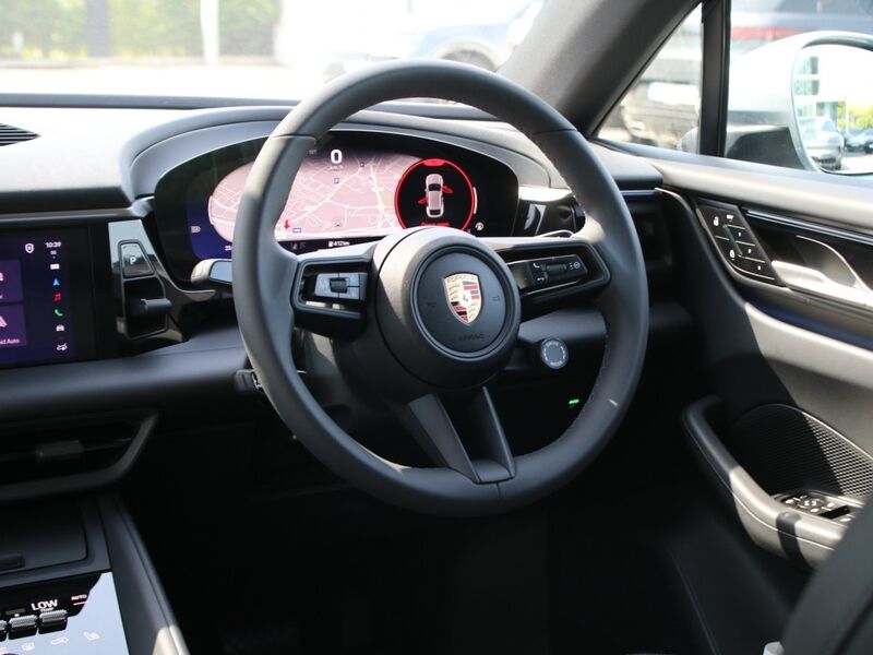 More views of Porsche Macan