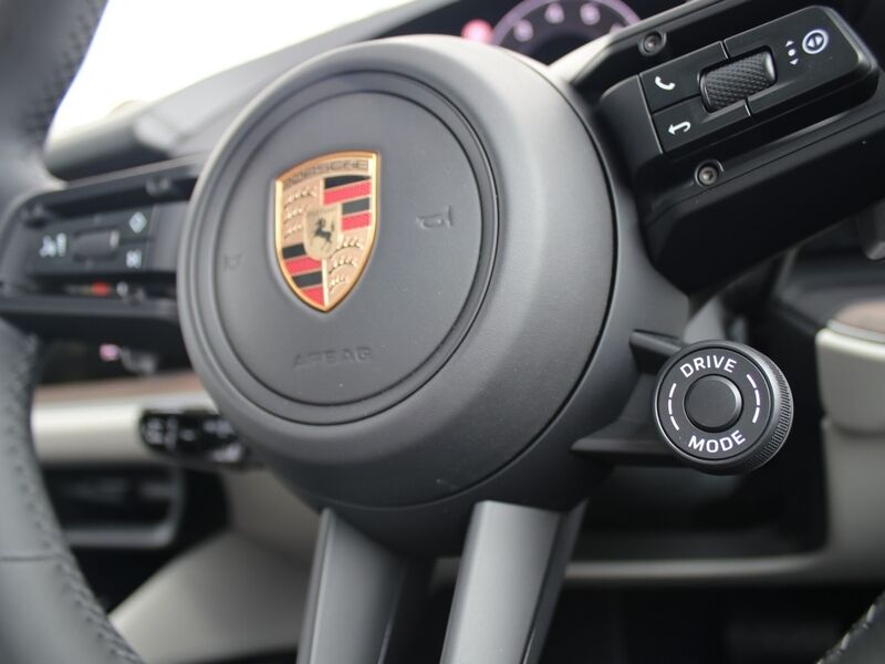 More views of Porsche Cayenne