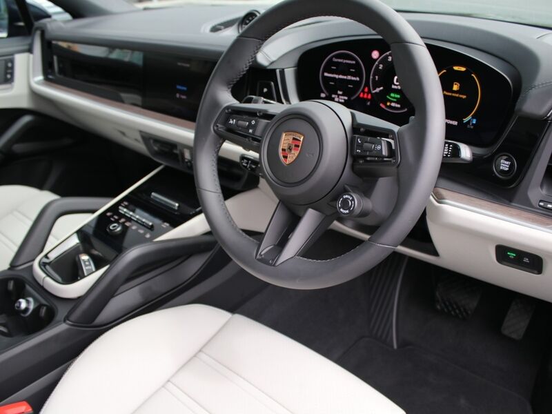 More views of Porsche Cayenne