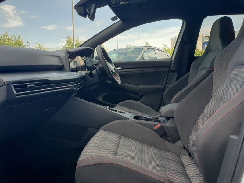 More views of Volkswagen Golf