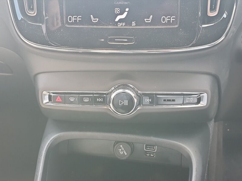 More views of Volvo XC40