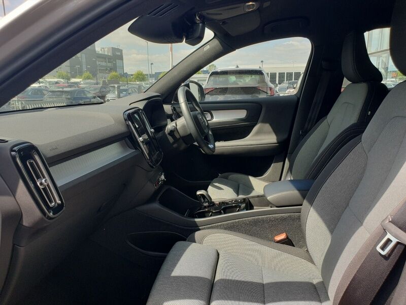More views of Volvo XC40